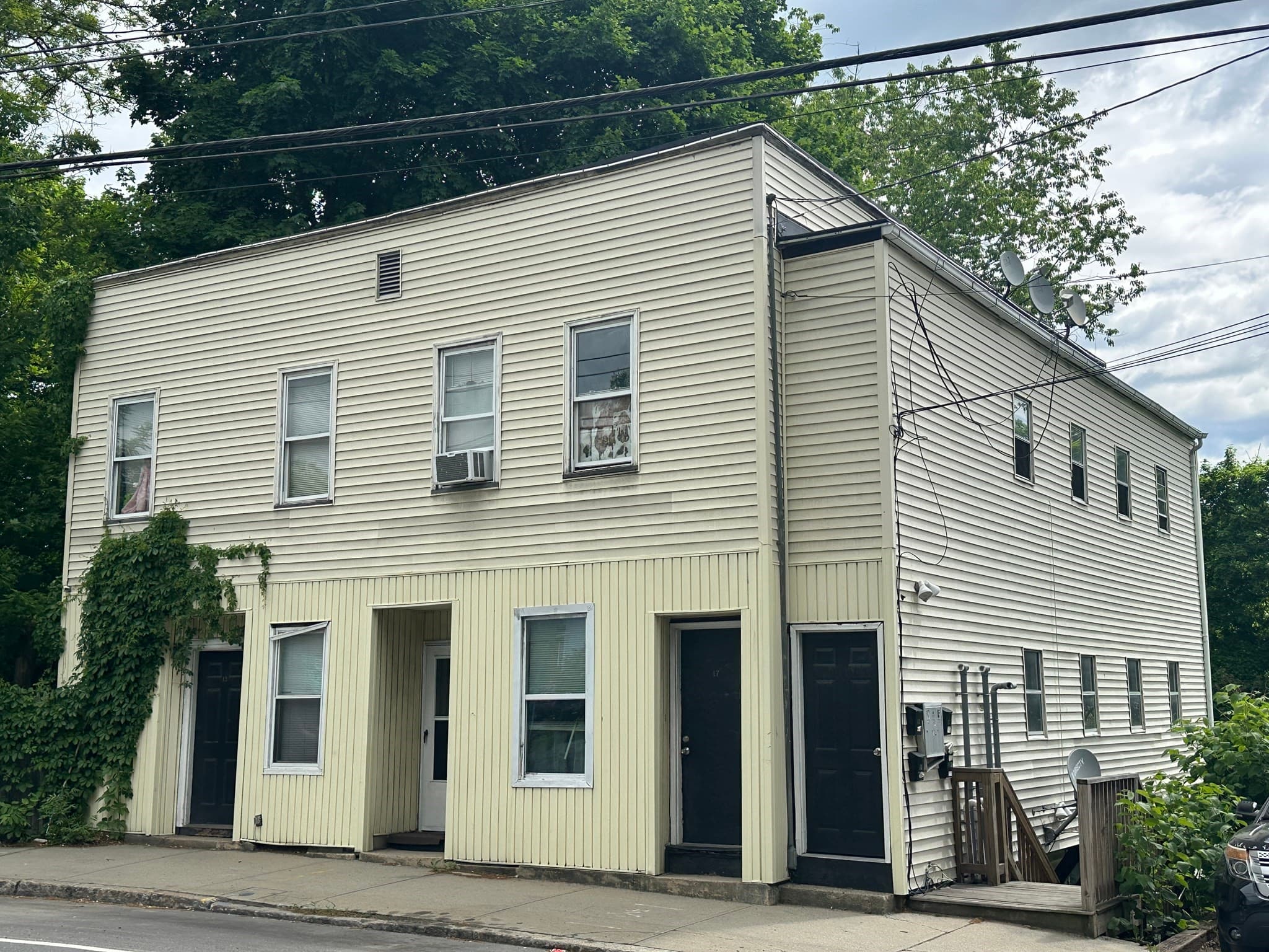 13-17 Westminster St, Fitchburg MA 01420