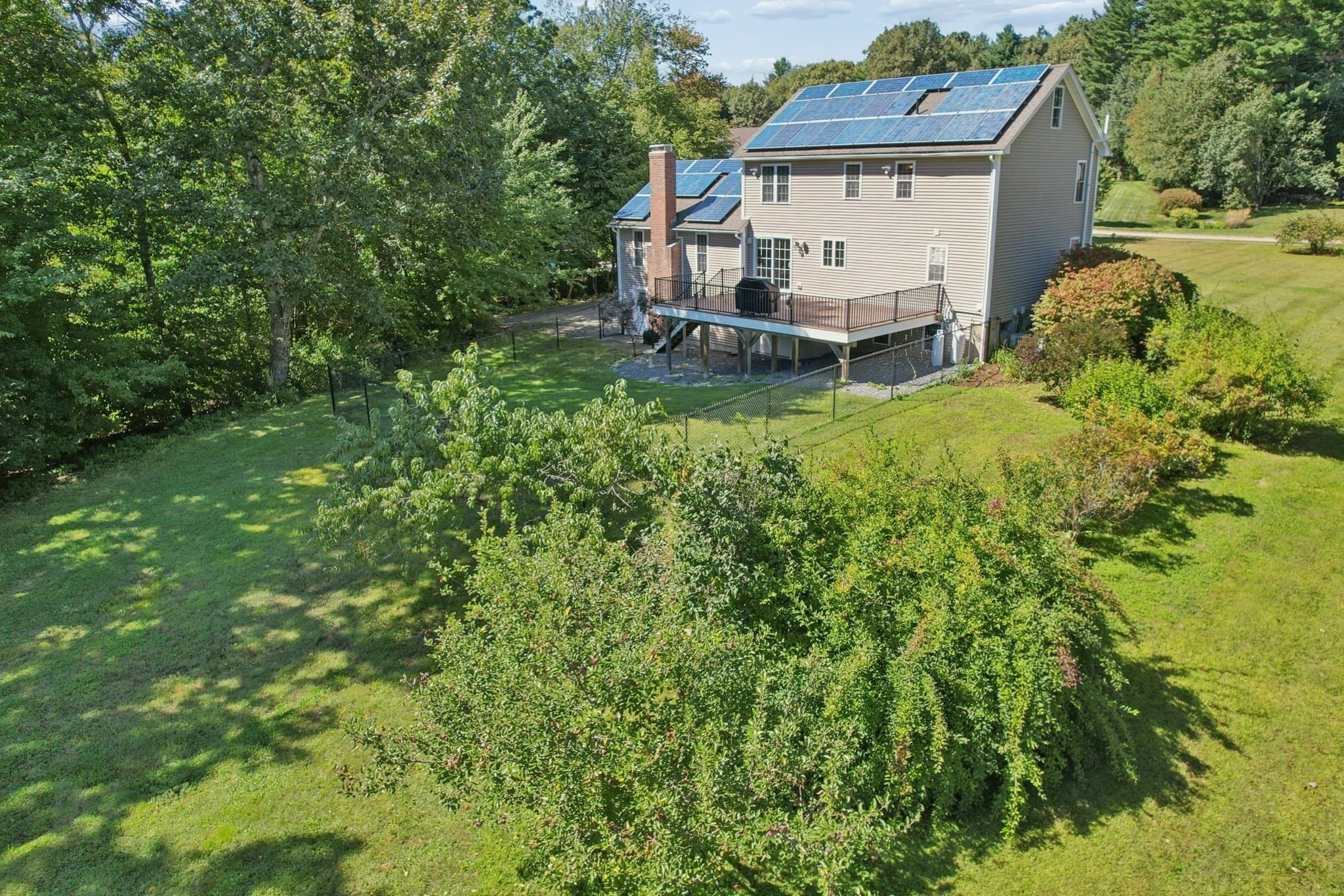 Single Family Residence at 9 Cameron Dr, Rutland MA 01543, Rutland, photo 2 of 33