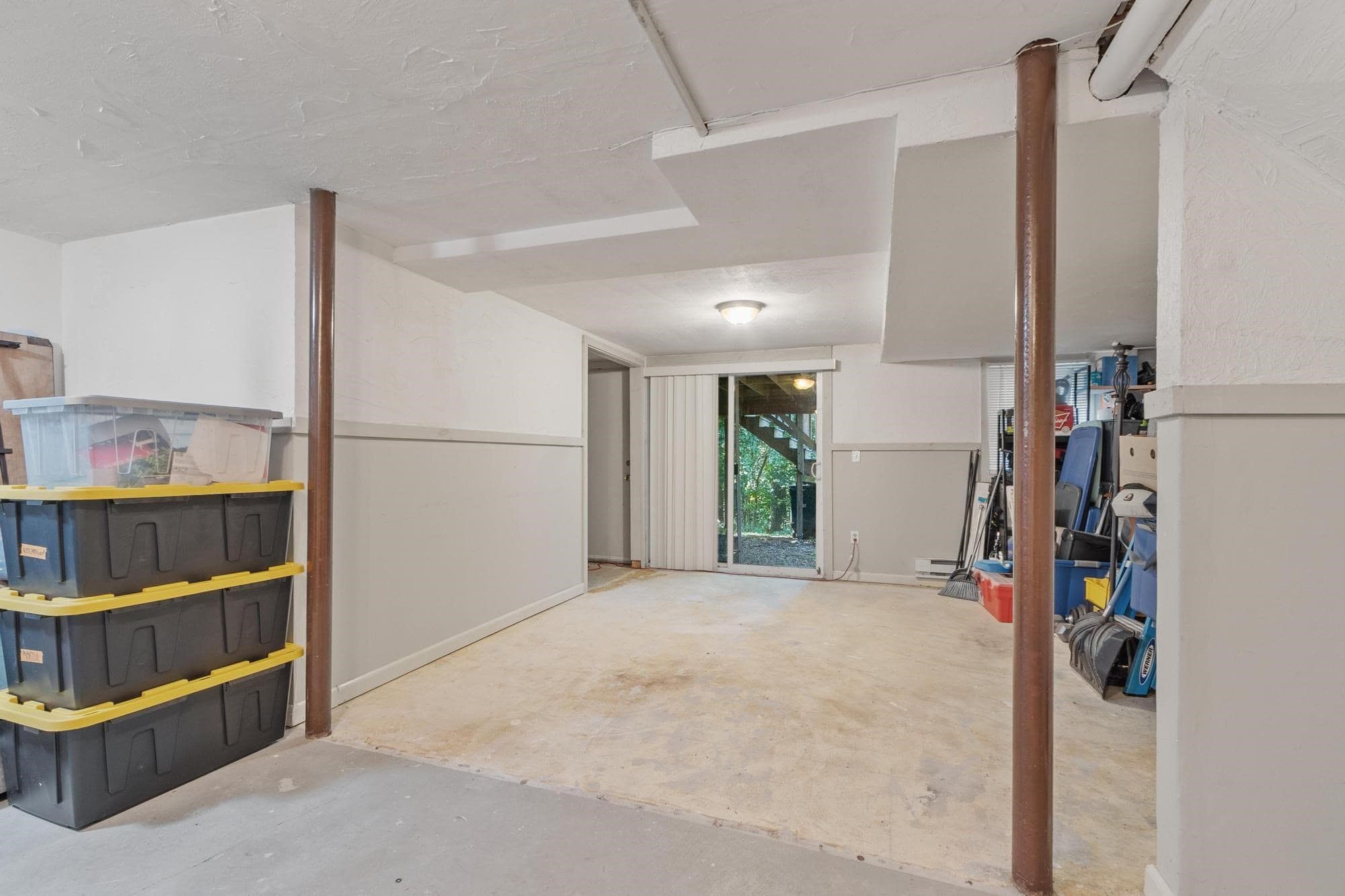 Condominium at 15 Tiffany Cir # 15, Millbury MA 01527, Millbury, photo 27 of 39