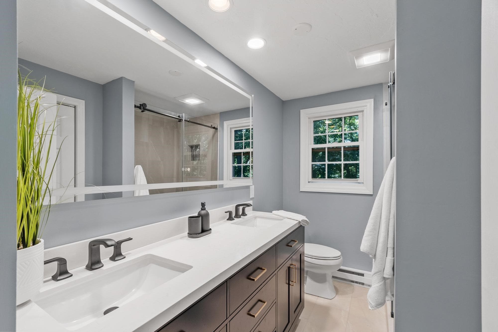 Condominium at 15 Tiffany Cir # 15, Millbury MA 01527, Millbury, photo 24 of 39