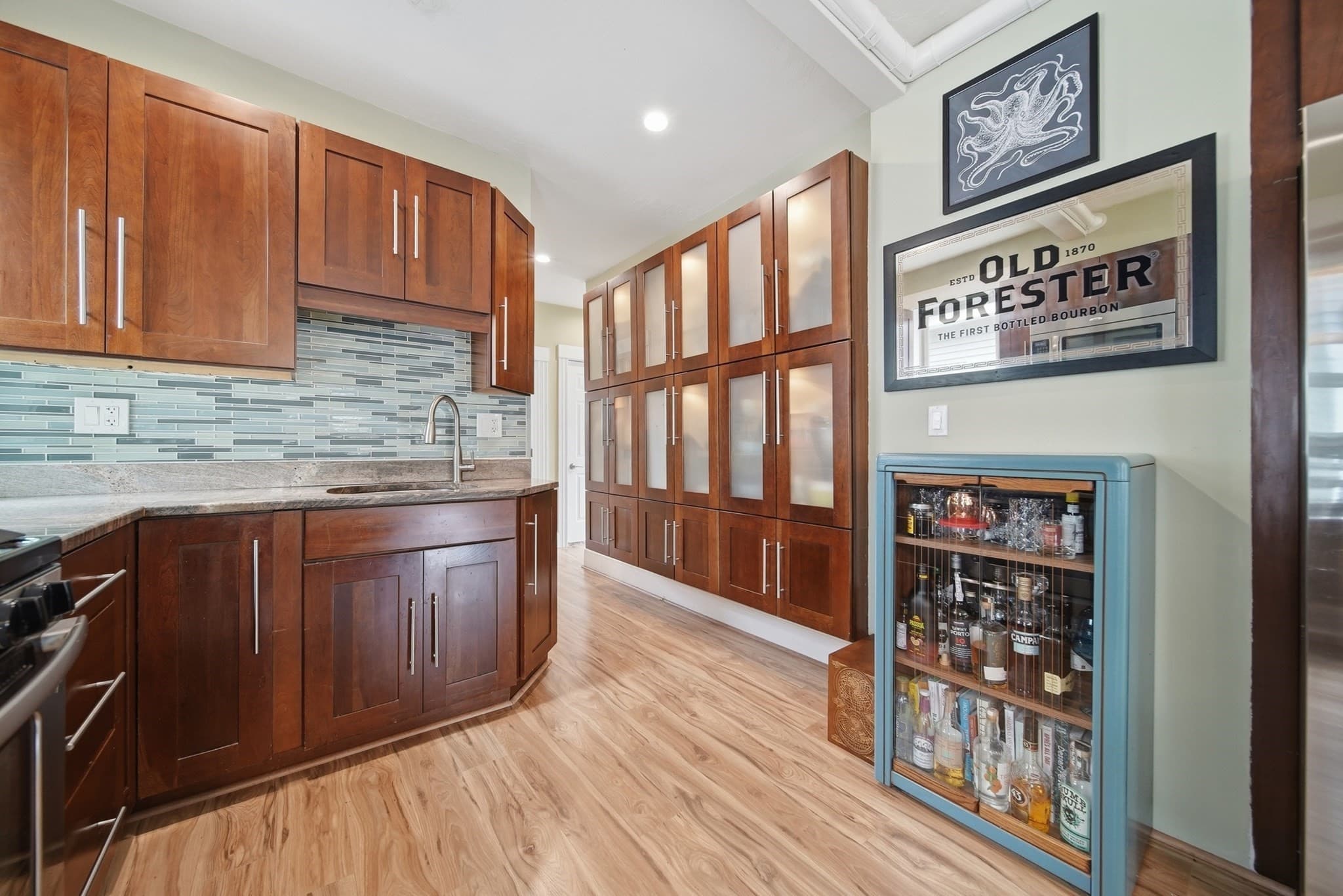 Condominium at 12 May St # B, Salem MA 01970, Salem, photo 13 of 36