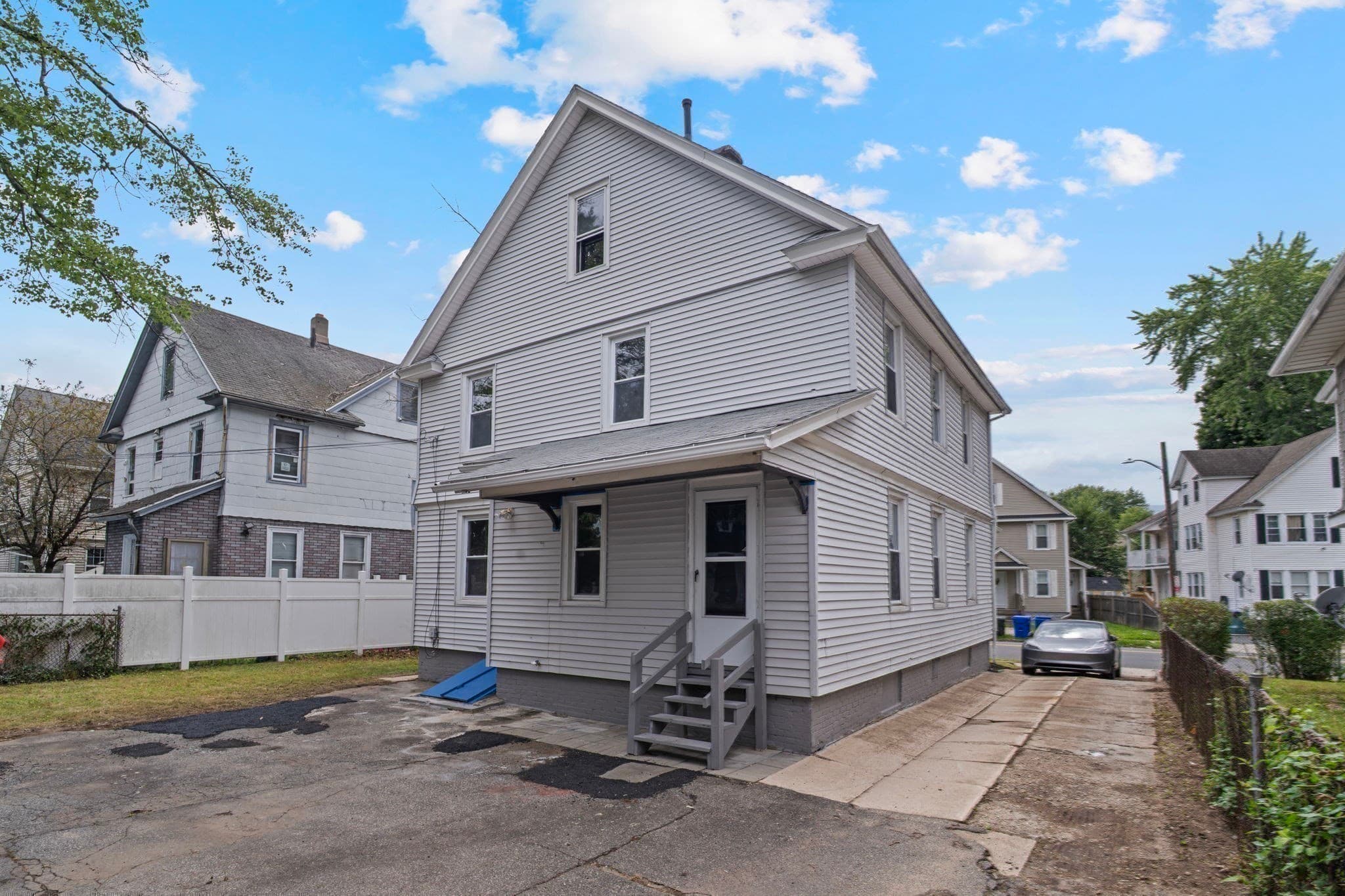 Single Family Residence at 615 White St, Springfield MA 01108, Springfield, photo 40 of 42