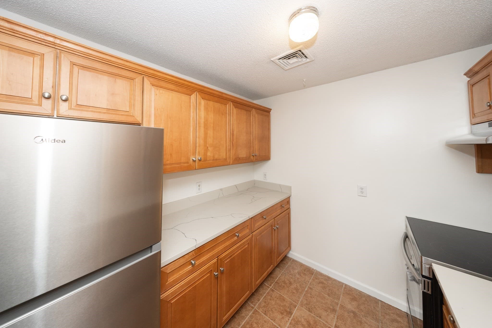 Condominium at 450 Somerset Ave # 5, Taunton MA 02780, Taunton, photo 6 of 42
