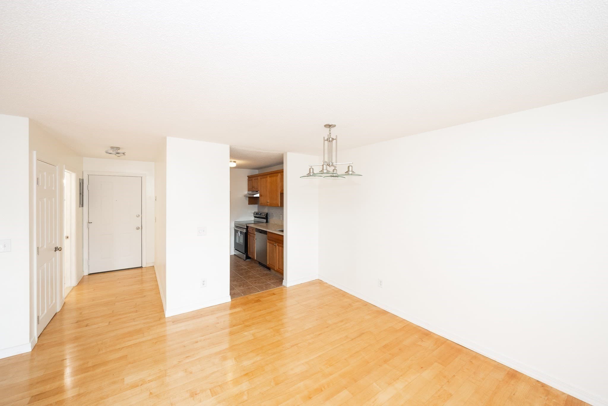 Condominium at 450 Somerset Ave # 5, Taunton MA 02780, Taunton, photo 5 of 42