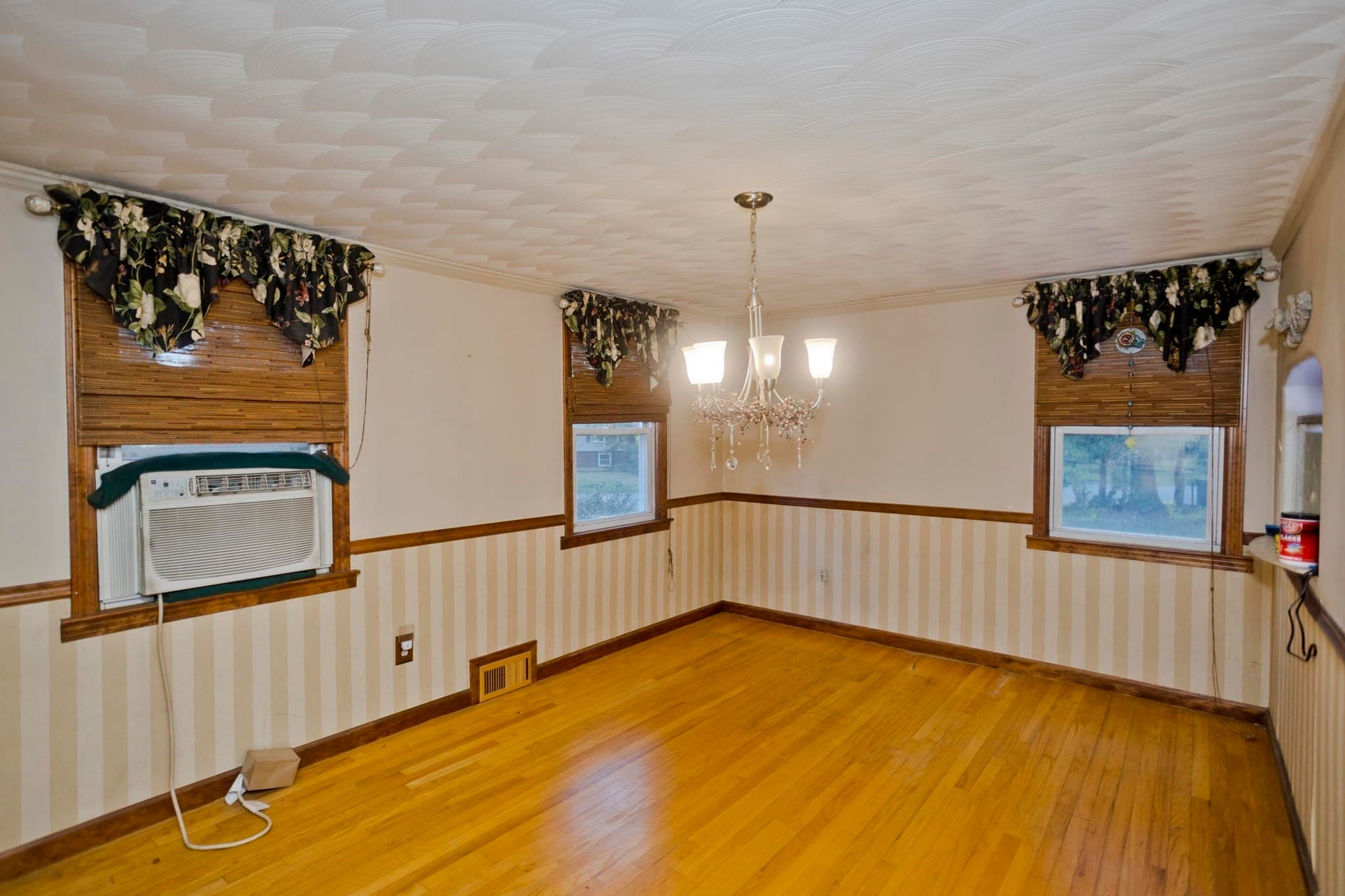Single Family Residence at 42 Glenn Dr, Wilbraham MA 01095, Wilbraham, photo 16 of 28