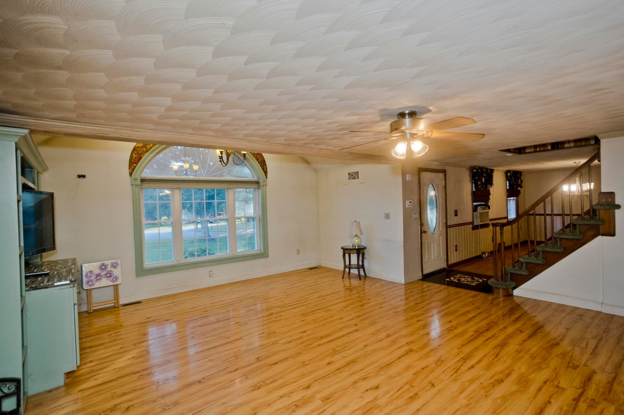 Single Family Residence at 42 Glenn Dr, Wilbraham MA 01095, Wilbraham, photo 7 of 28