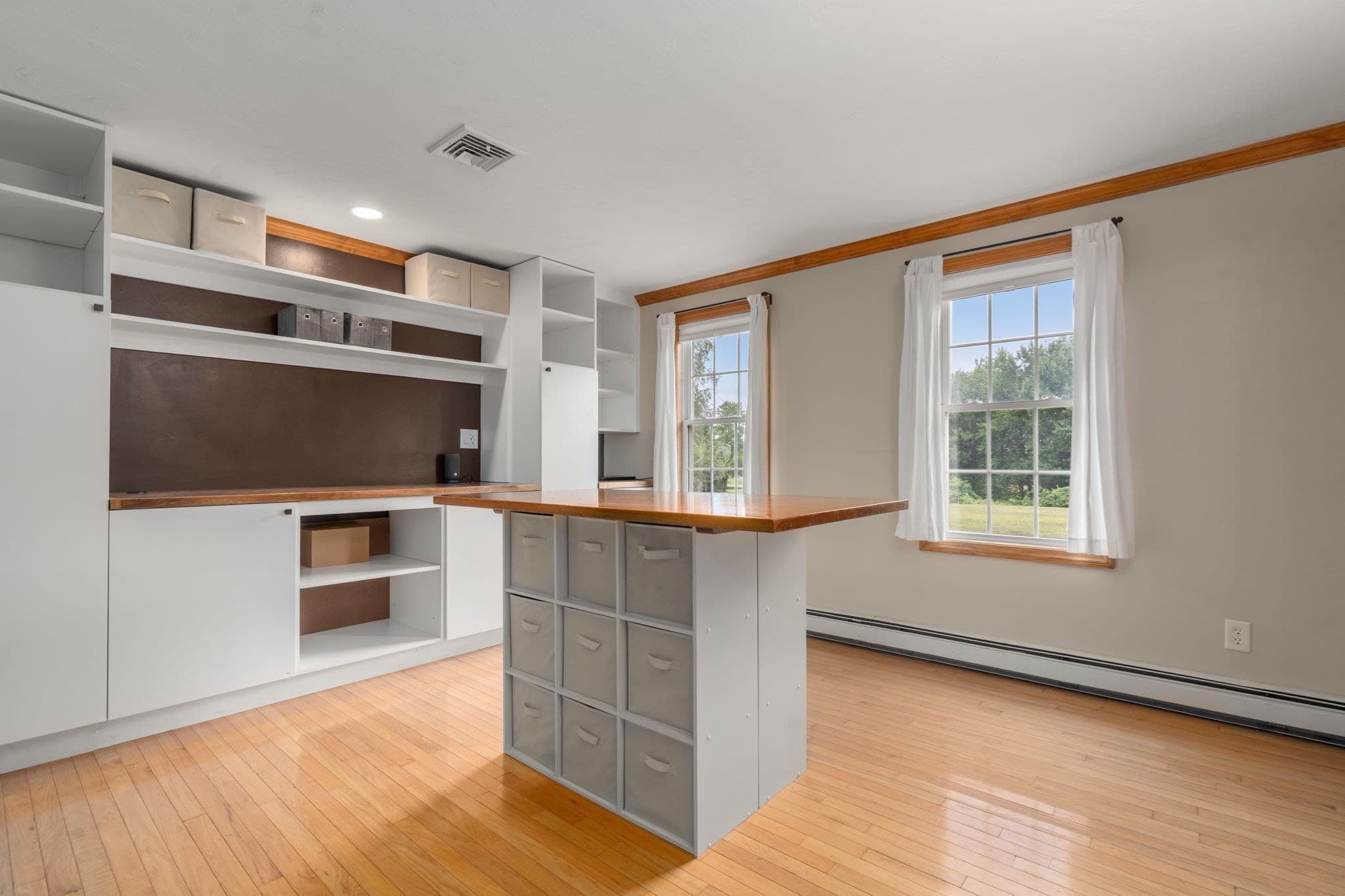 Single Family Residence at 120 North Ave, Mendon MA 01756, Mendon, photo 6 of 40
