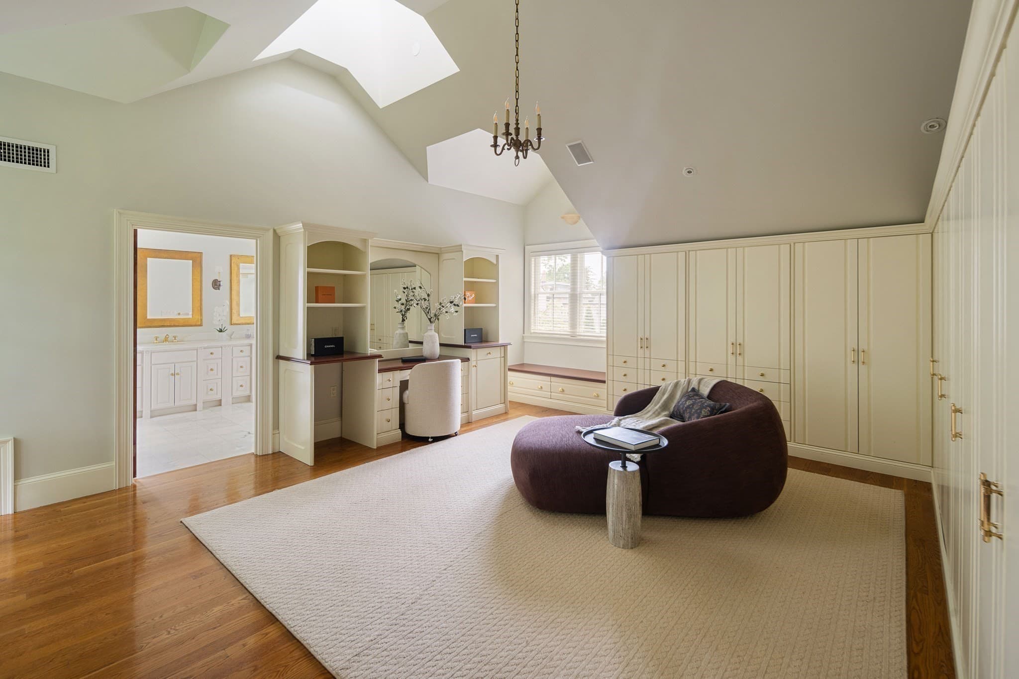 Single Family Residence at 14 Winthrop St, Newton MA 02465, Newton, photo 14 of 33
