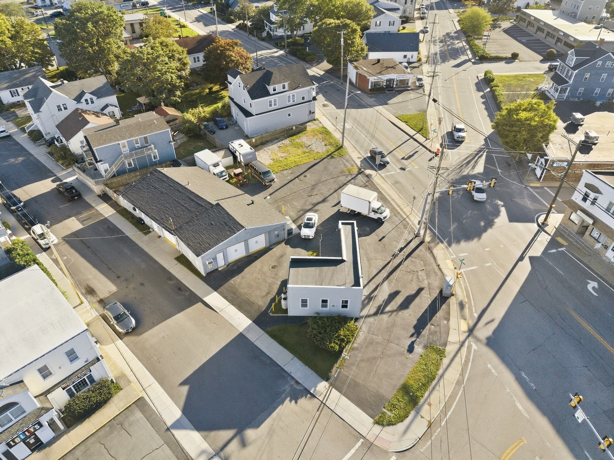 11 & 594 Sheridan & Dartmouth St, Dartmouth MA 02748