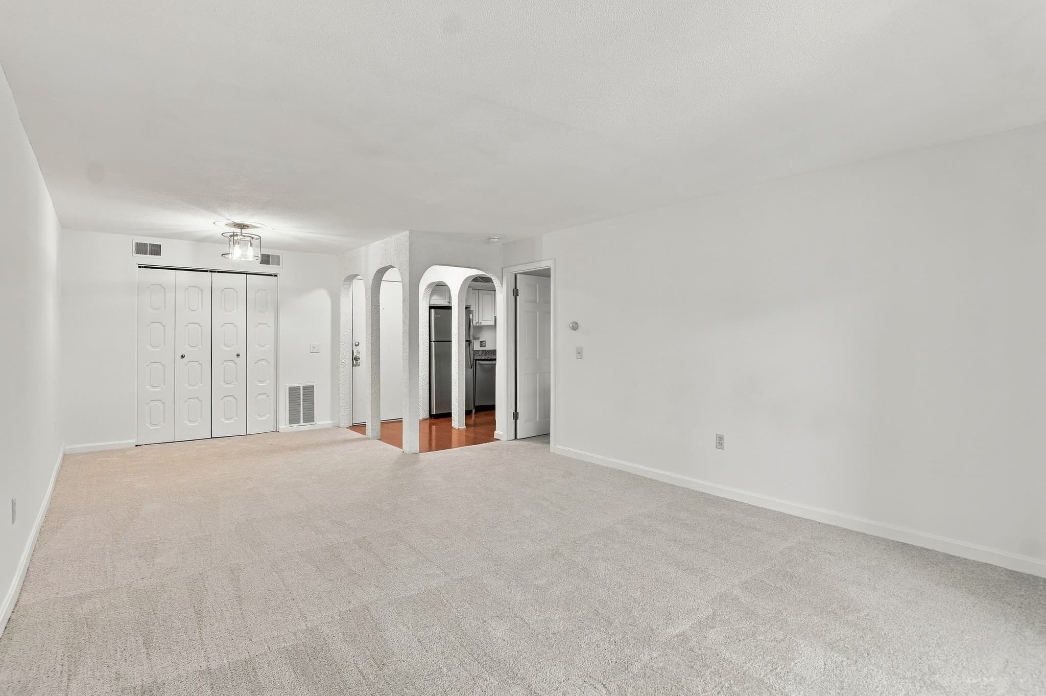 Condominium at 16 Shadowbrook Ln # 35, Milford MA 01757, Milford, photo 6 of 23
