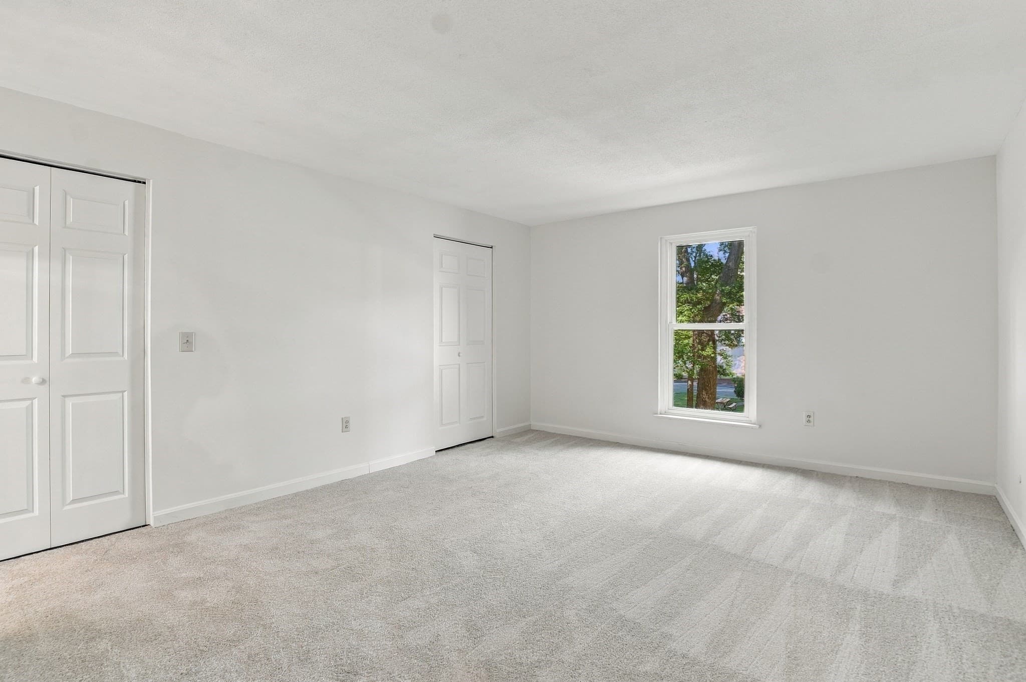 Condominium at 16 Shadowbrook Ln # 35, Milford MA 01757, Milford, photo 13 of 23