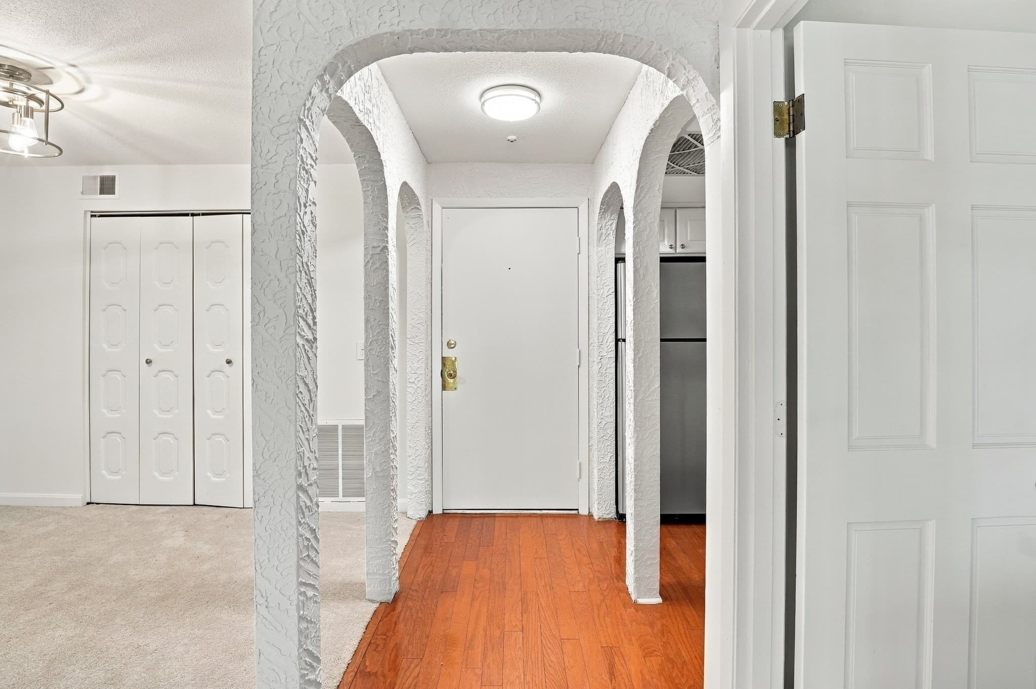 Condominium at 16 Shadowbrook Ln # 35, Milford MA 01757, Milford, photo 3 of 23