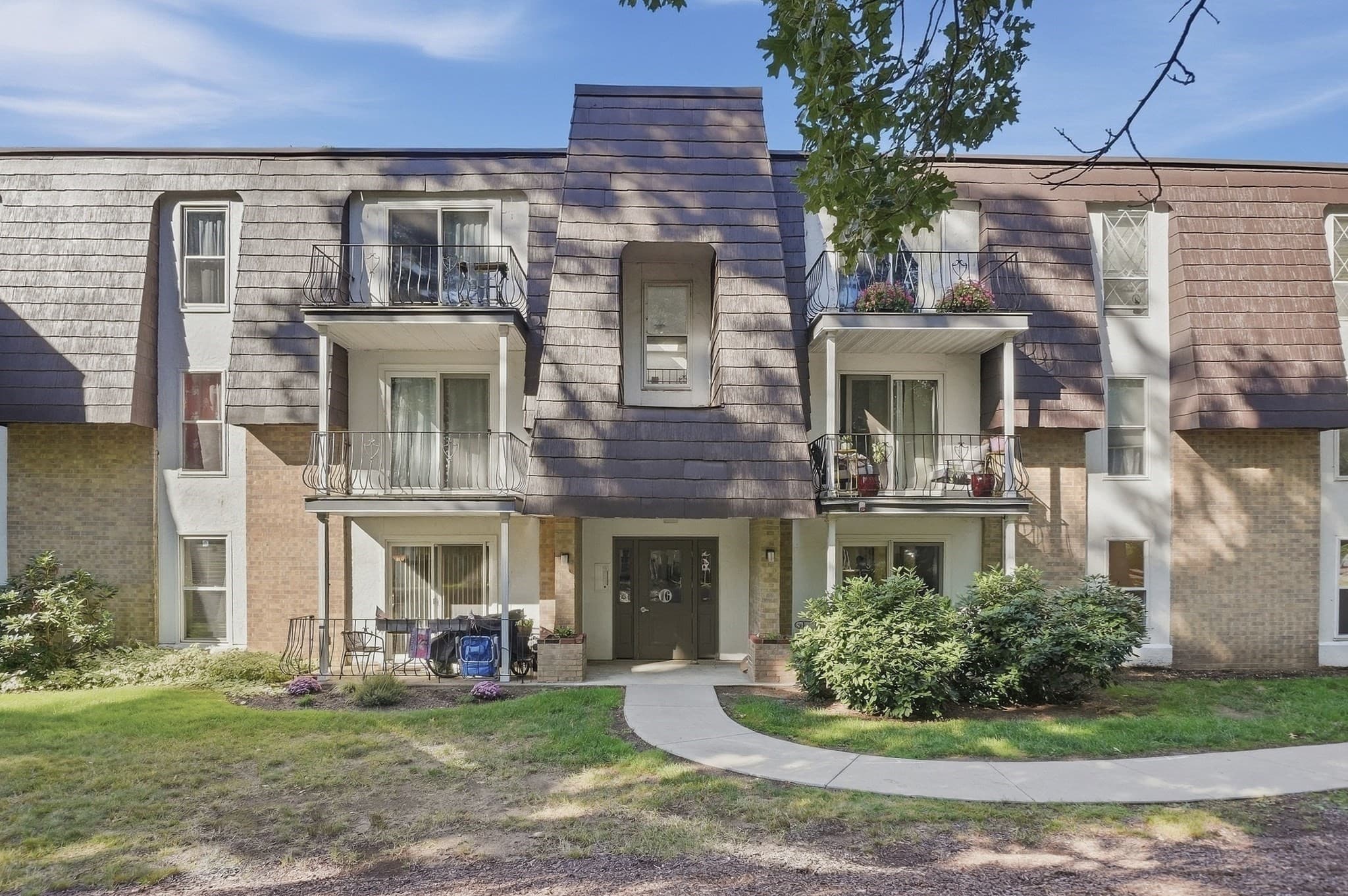 16 Shadowbrook Ln # 35, Milford MA 01757