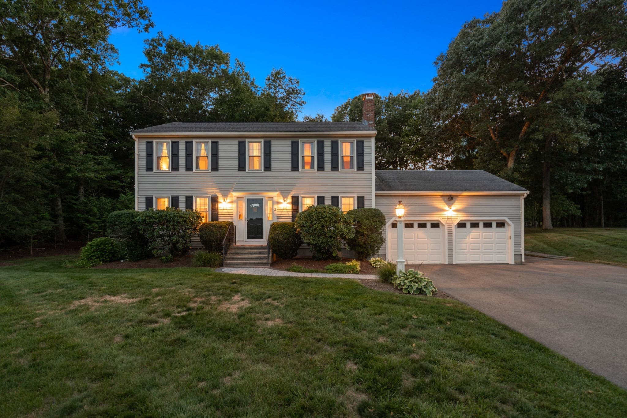 3 Crockett Cir, Hopedale MA 01747