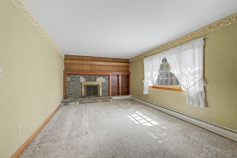 Single Family Residence at 11 Federal Street, Blackstone MA 01504, Blackstone, photo 9 of 32