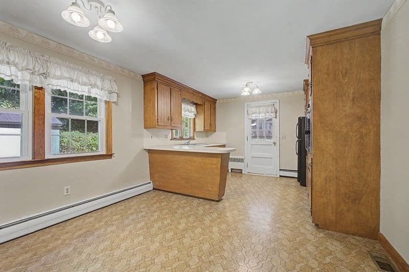 Single Family Residence at 11 Federal Street, Blackstone MA 01504, Blackstone, photo 15 of 32