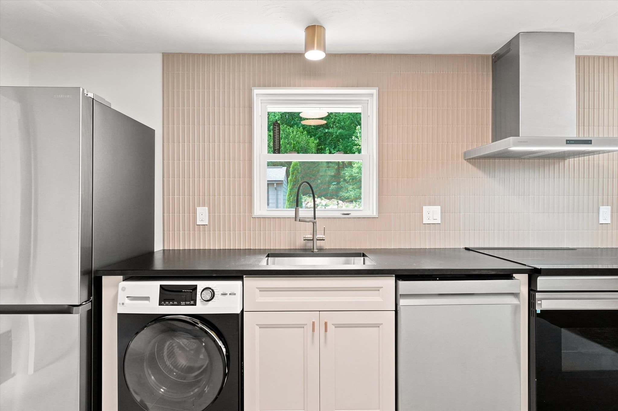Single Family Residence at 23 Campello Road, Framingham MA 01701, Framingham, photo 11 of 42