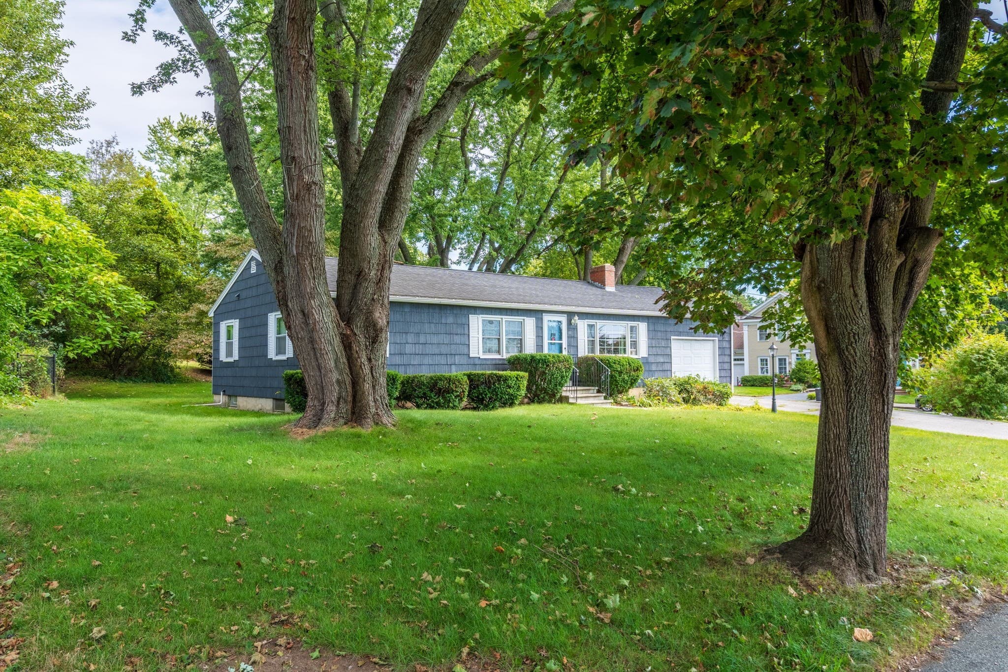 Single Family Residence at 100 Low St, Newburyport MA 01950, Newburyport, photo 2 of 2