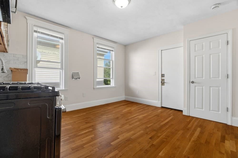 3 Family - 3 Units Up/Down at 114-116 Thornton Street, Boston MA 02119, Boston, photo 24 of 40