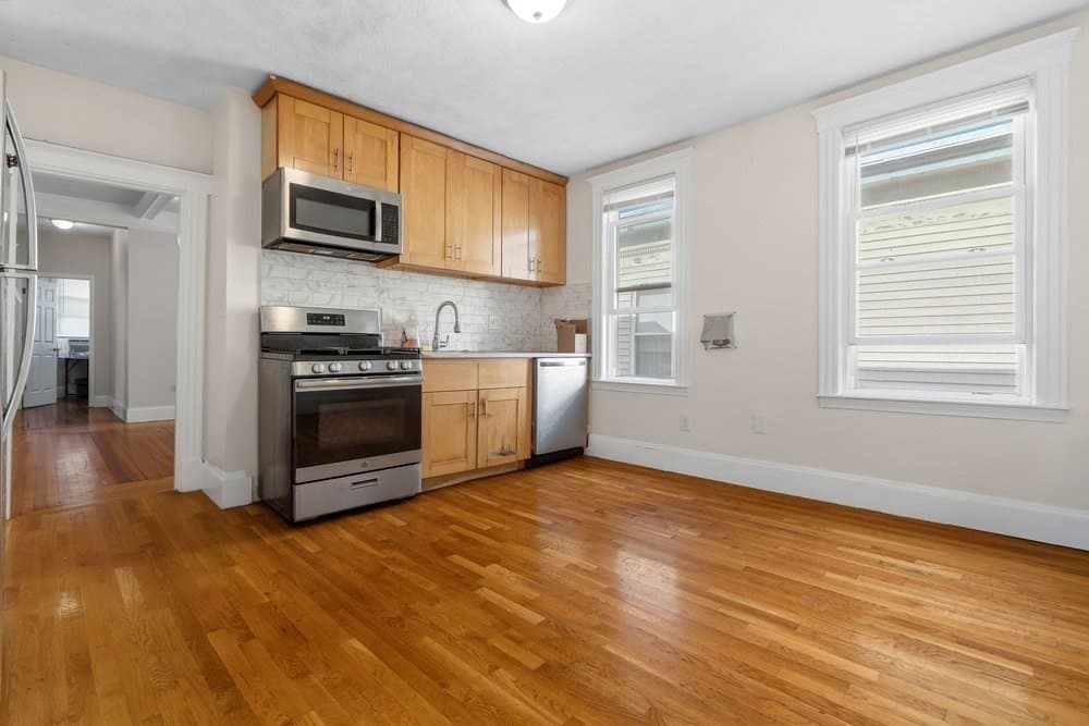 3 Family - 3 Units Up/Down at 114-116 Thornton Street, Boston MA 02119, Boston, photo 25 of 40
