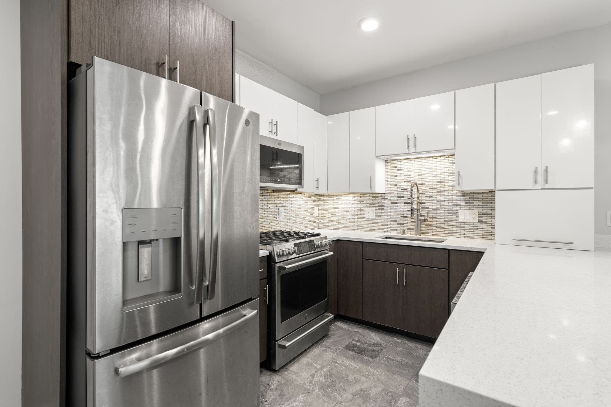 Condominium at 2 Cliveden Street # 201E, Quincy MA 02169, Quincy, photo 5 of 37