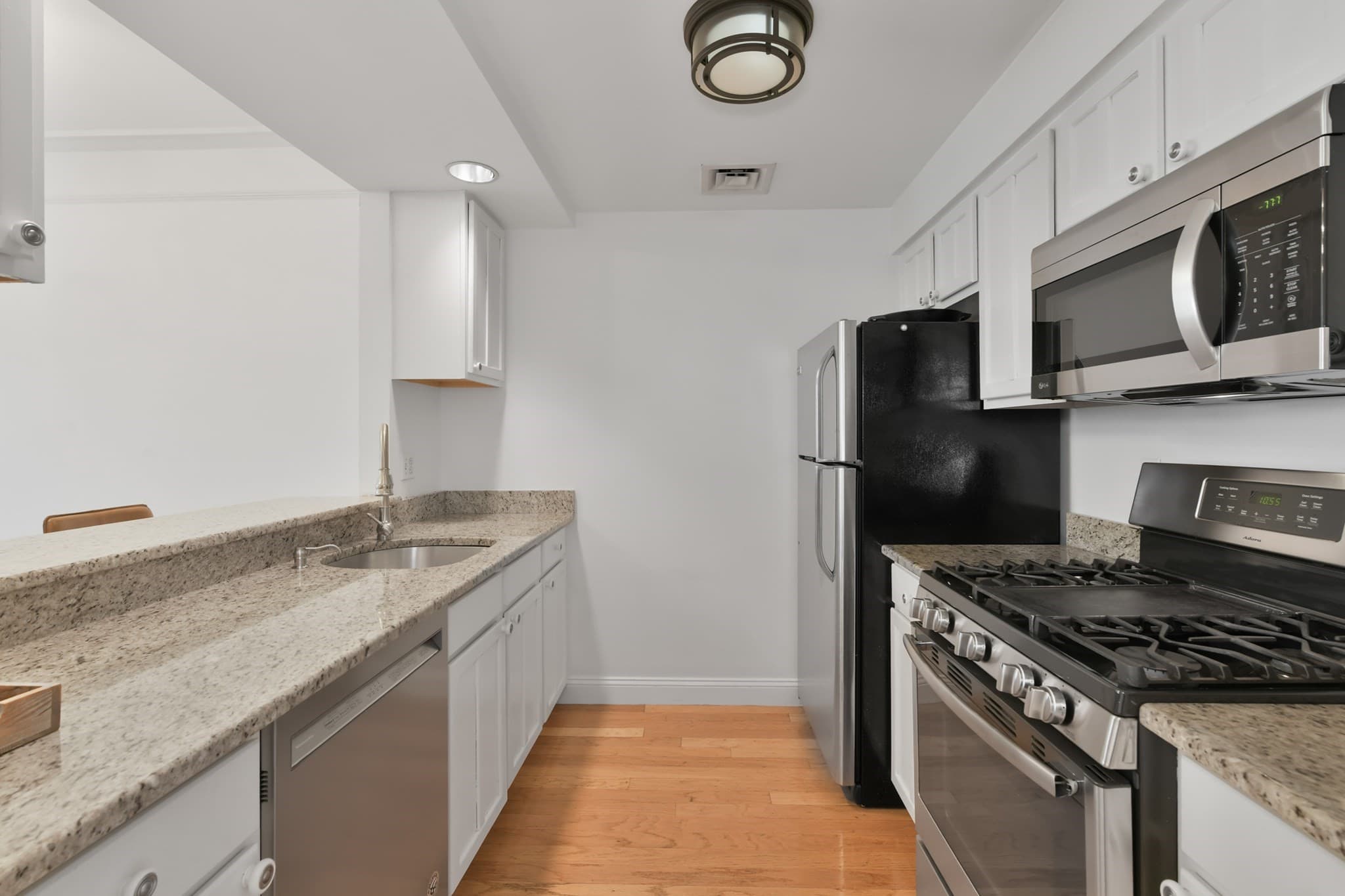 Condominium at 1597 Washington St # 406, Boston MA 02118, photo 6 of 13
