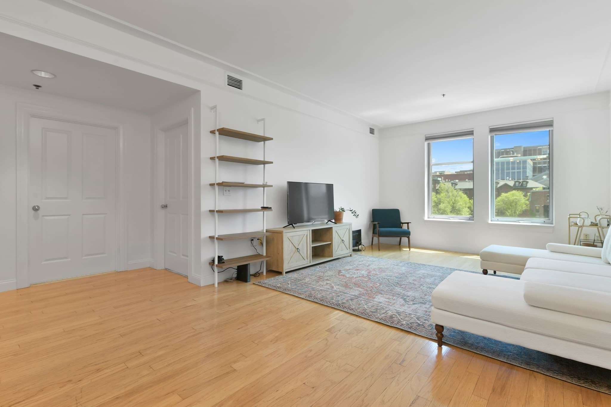 Condominium at 1597 Washington St # 406, Boston MA 02118, photo 3 of 13