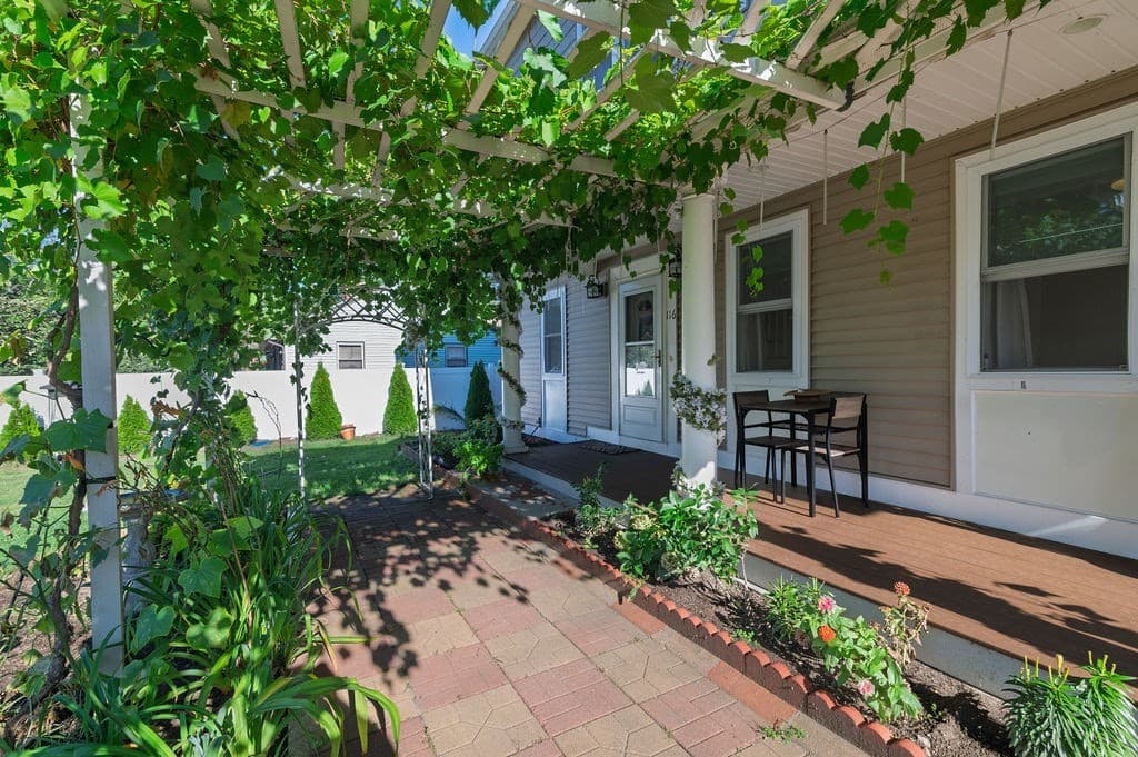 Single Family Residence at 116 Common St, Braintree MA 02184, Braintree, photo 6 of 42