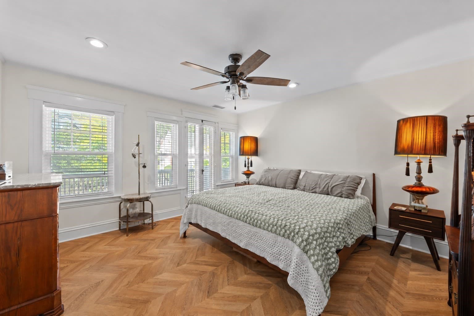 Single Family Residence at 19 S Lenox St, Worcester MA 01602, Worcester, photo 22 of 42