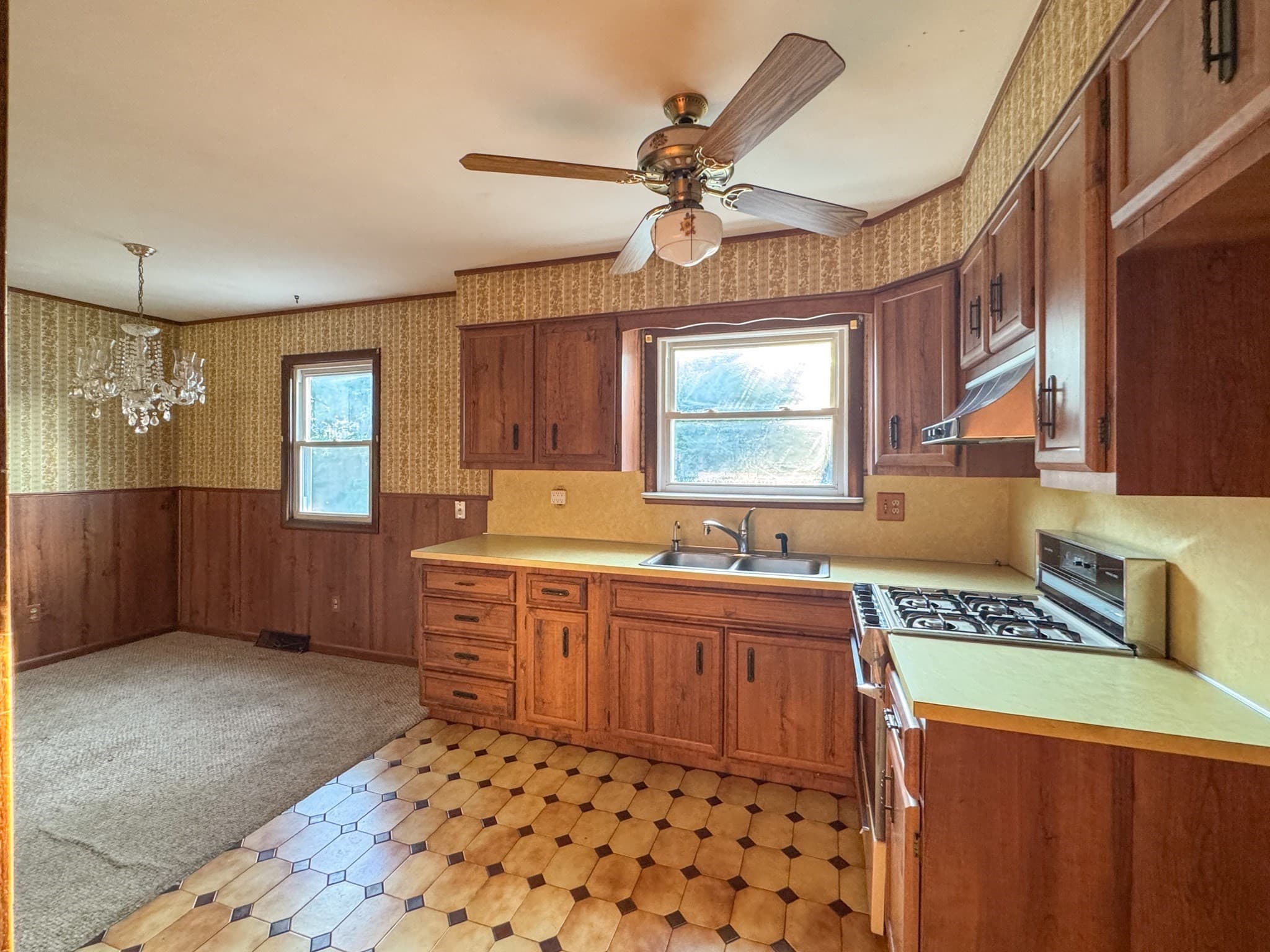 Single Family Residence at 7 Ann Ave, Dartmouth MA 02747, Dartmouth, photo 16 of 29