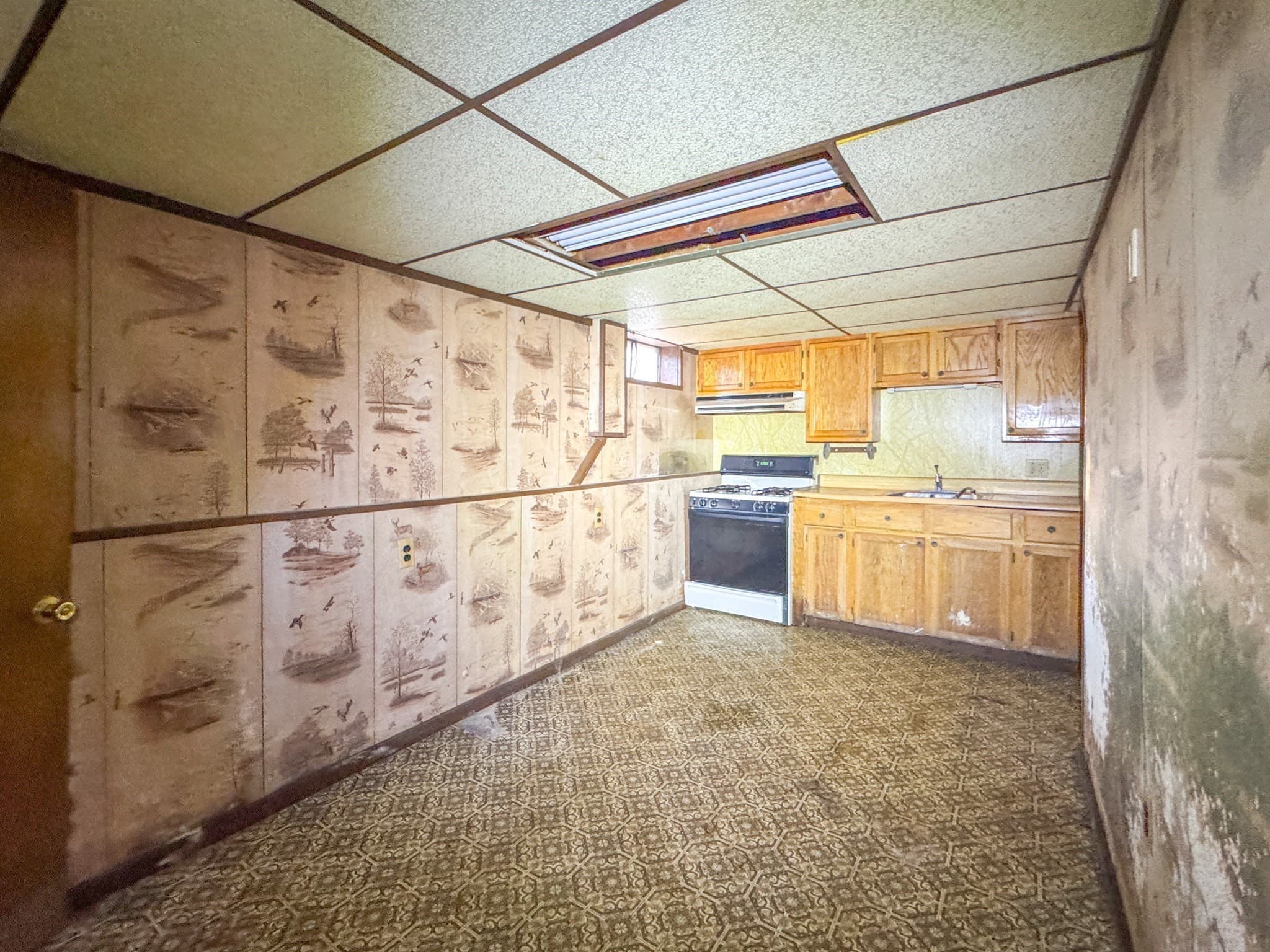 Single Family Residence at 7 Ann Ave, Dartmouth MA 02747, Dartmouth, photo 15 of 29