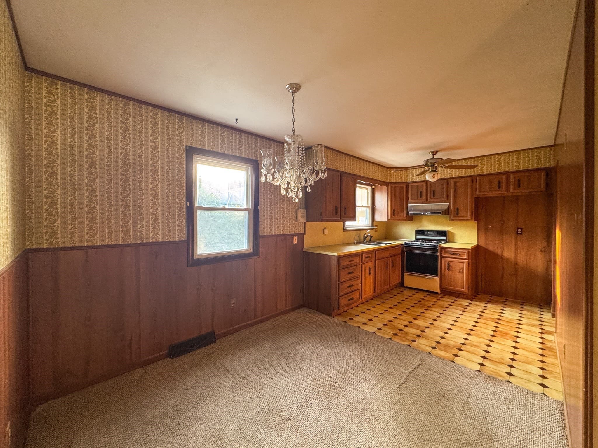 Single Family Residence at 7 Ann Ave, Dartmouth MA 02747, Dartmouth, photo 21 of 29