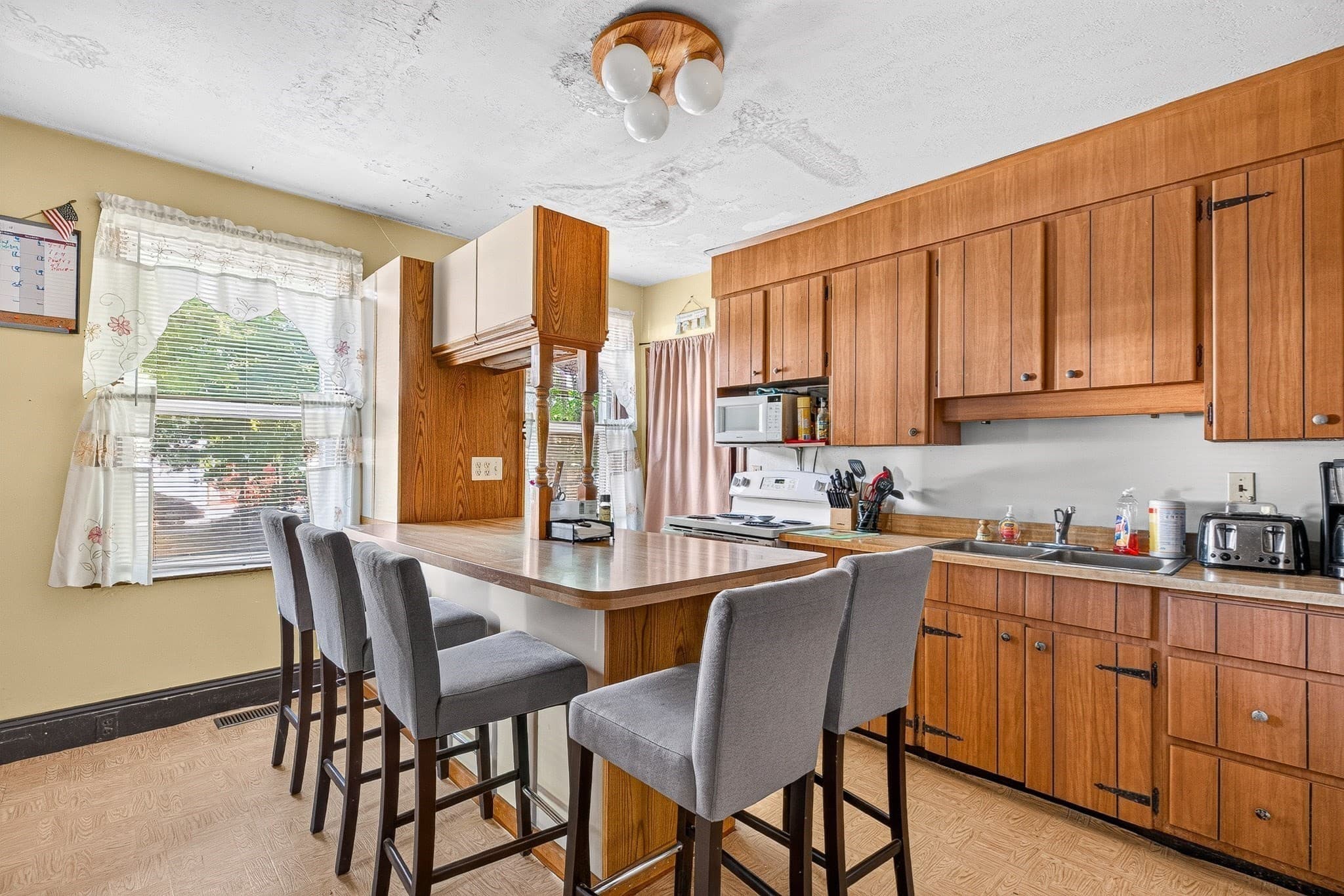 Single Family Residence at 161 Union Street, Holbrook MA 02343, Holbrook, photo 13 of 28