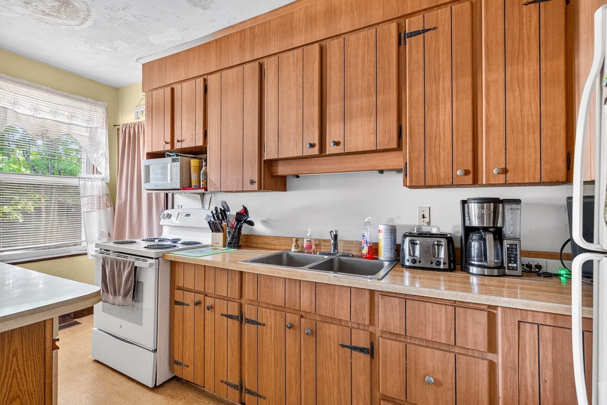 Single Family Residence at 161 Union Street, Holbrook MA 02343, Holbrook, photo 16 of 28