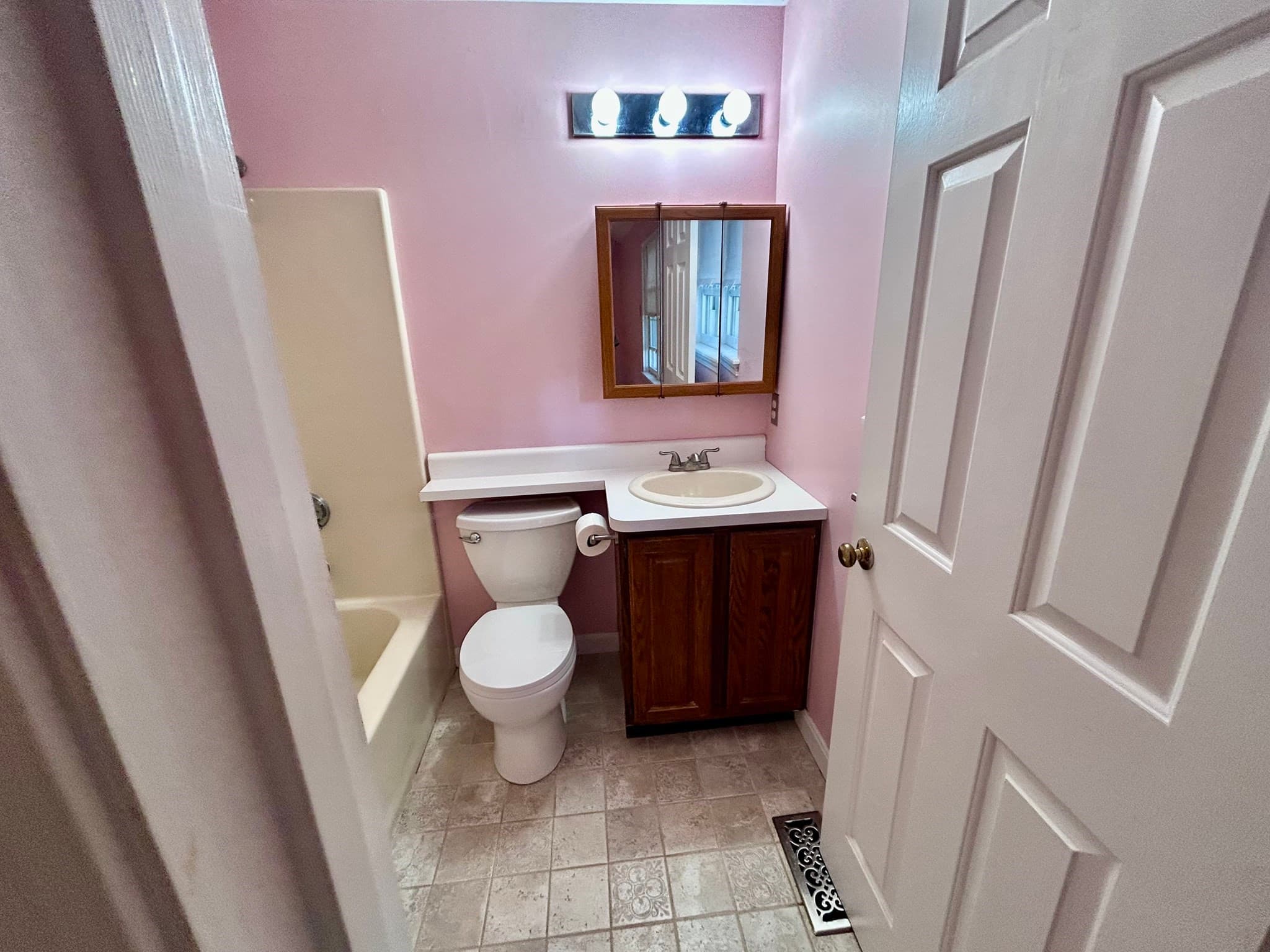 Single Family Residence at 17 Worcester Lane, Barnstable MA 02601, Barnstable, photo 14 of 23