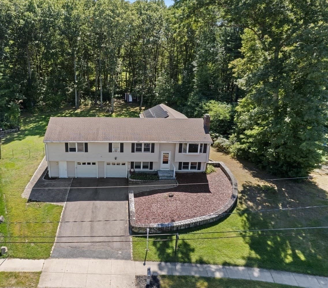 Single Family Residence at 59 Southgate Rd, Franklin MA 02038, Franklin, photo 2 of 42