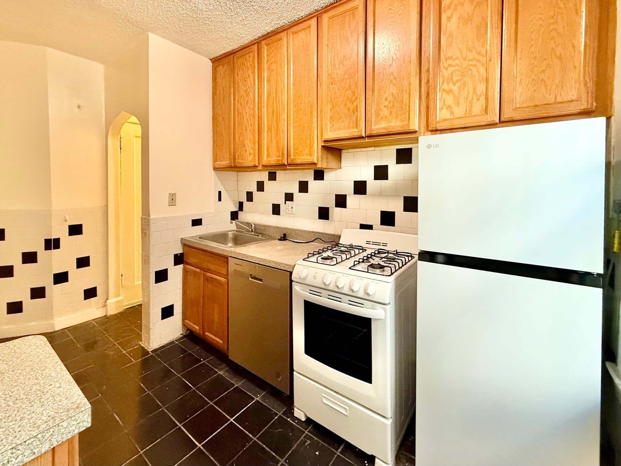 Condominium at 26 Chiswick Rd # 6, Boston MA 02135, Boston, photo 2 of 19