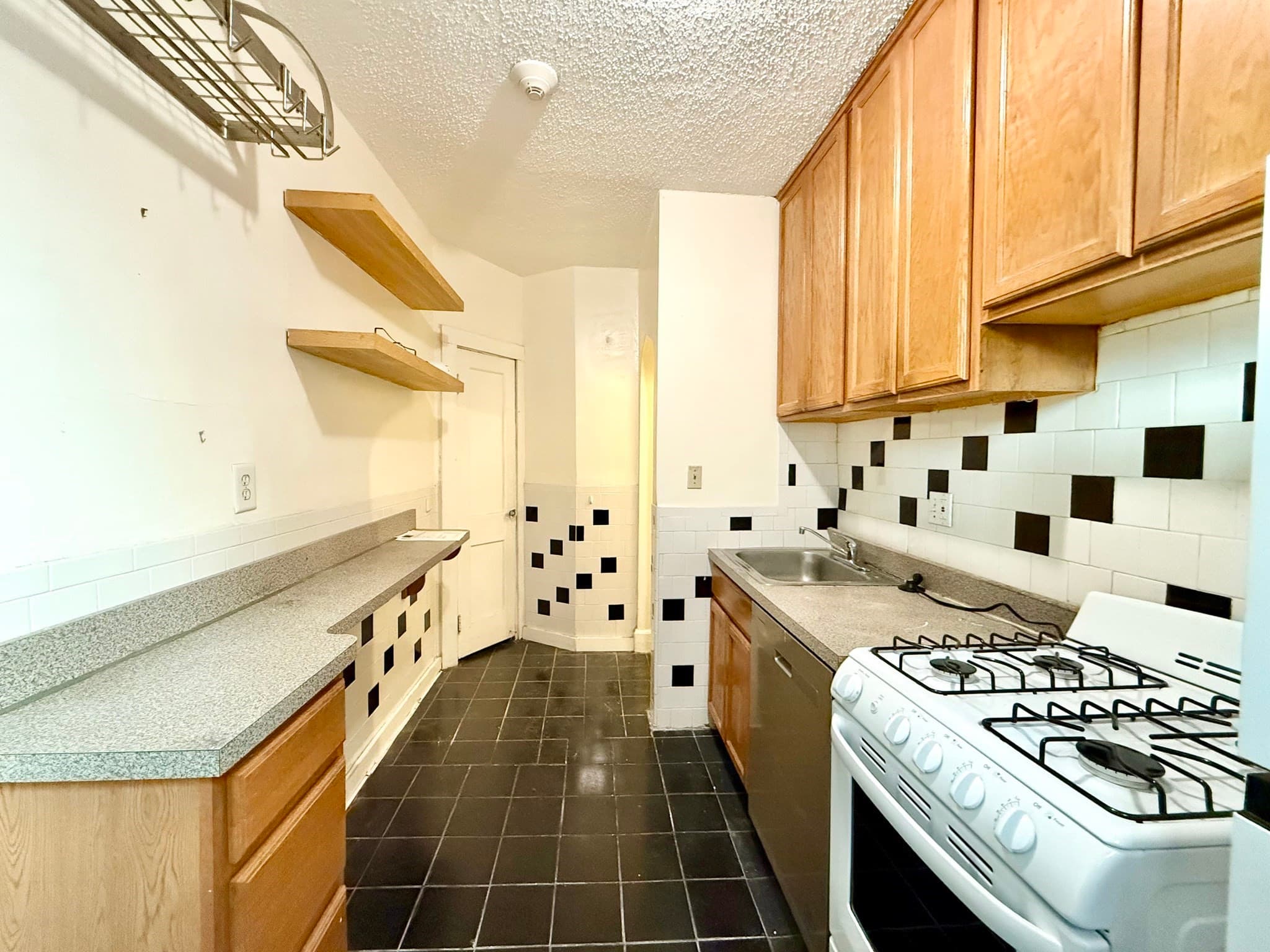 Condominium at 26 Chiswick Rd # 6, Boston MA 02135, Boston, photo 3 of 19