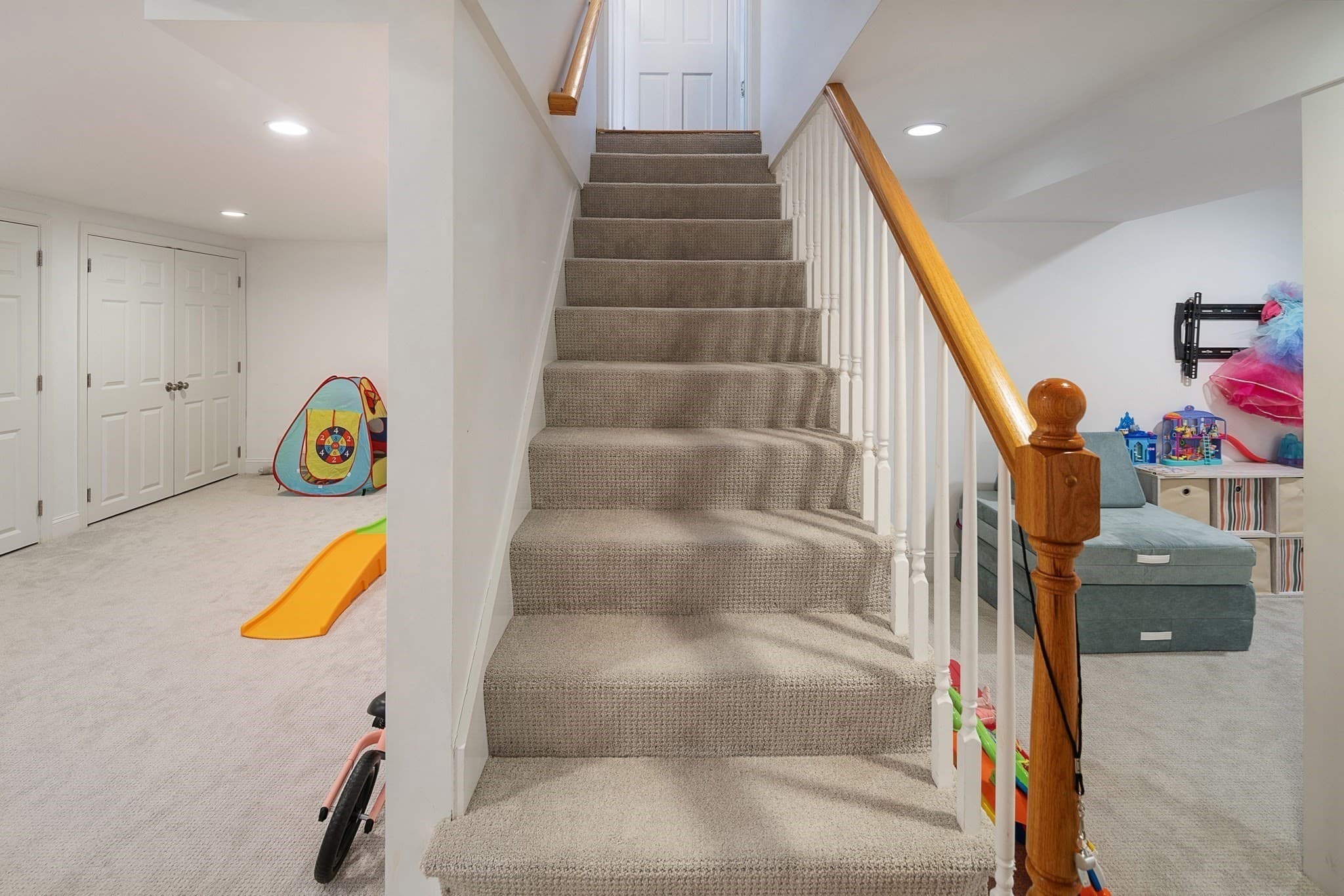 Single Family Residence at 39 River Glen Rd, Wellesley MA 02481, Wellesley, photo 24 of 34