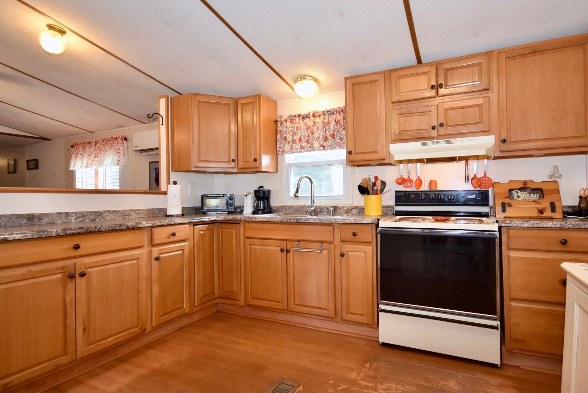 Mobile Home at 39 Pipers Way, Carver MA 02330, Carver, photo 8 of 19