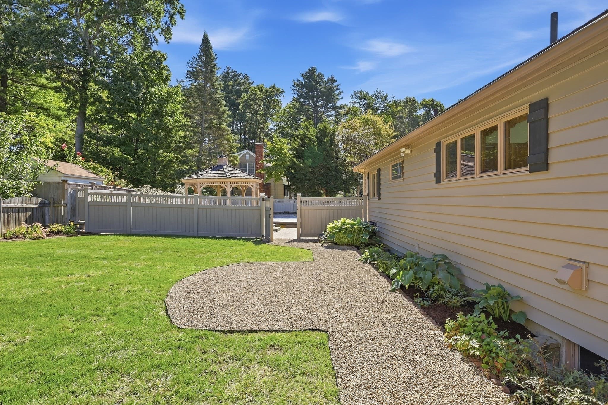 Single Family Residence at 4 Nevada Road, Burlington MA 01803, Burlington, photo 16 of 21