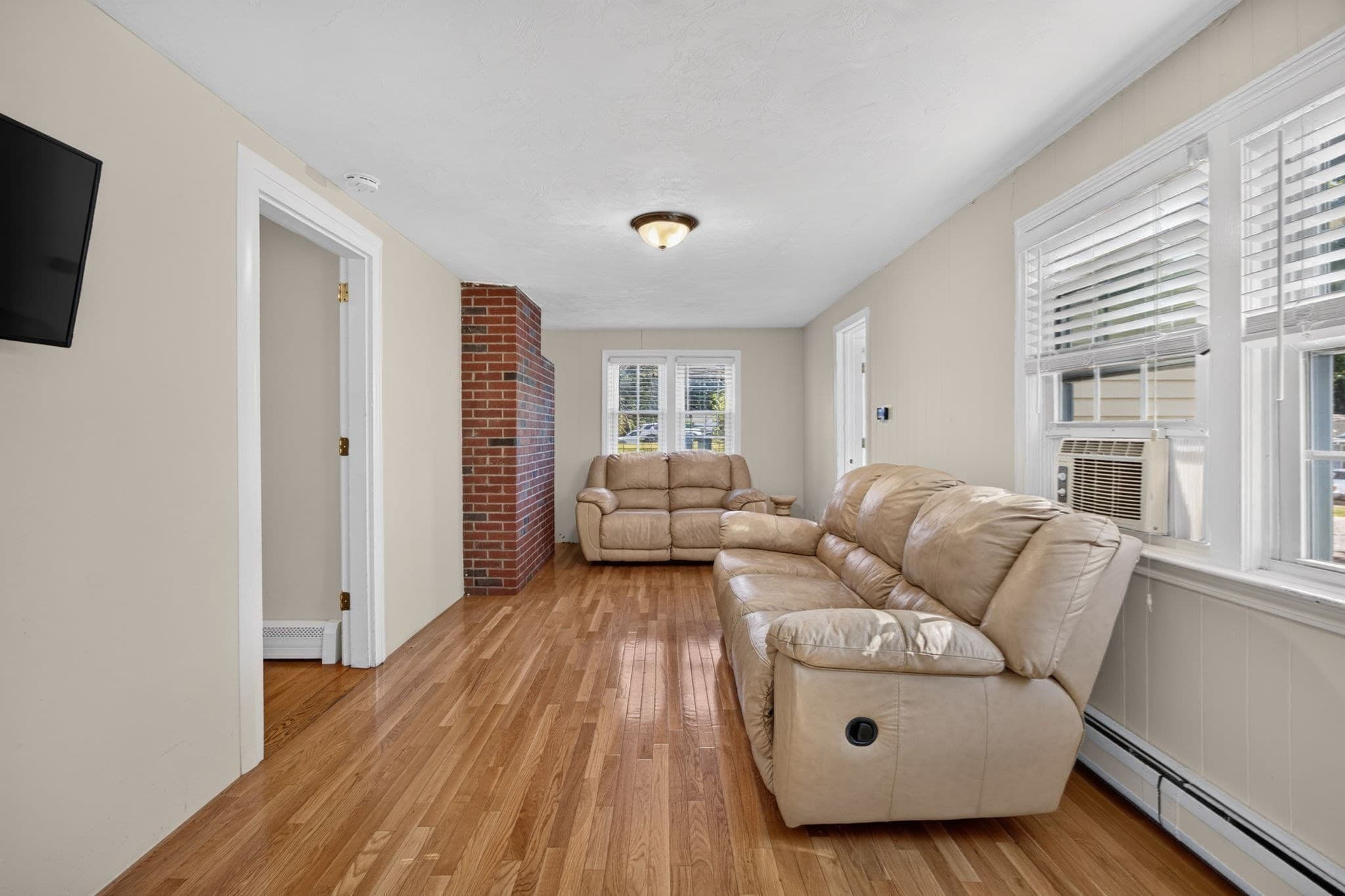 Single Family Residence at 7 Madeline Rd, Tewksbury MA 01876, Tewksbury, photo 11 of 39