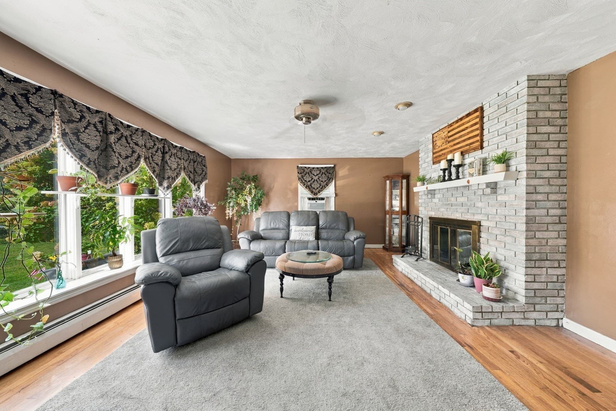 Single Family Residence at 3320 County St, Somerset MA 02726, Somerset, photo 6 of 28