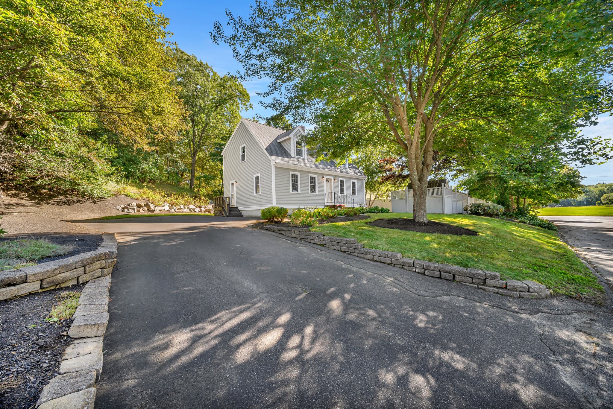 Single Family Residence at 2 Hunter Dr, Newburyport MA 01950, Newburyport, photo 3 of 36