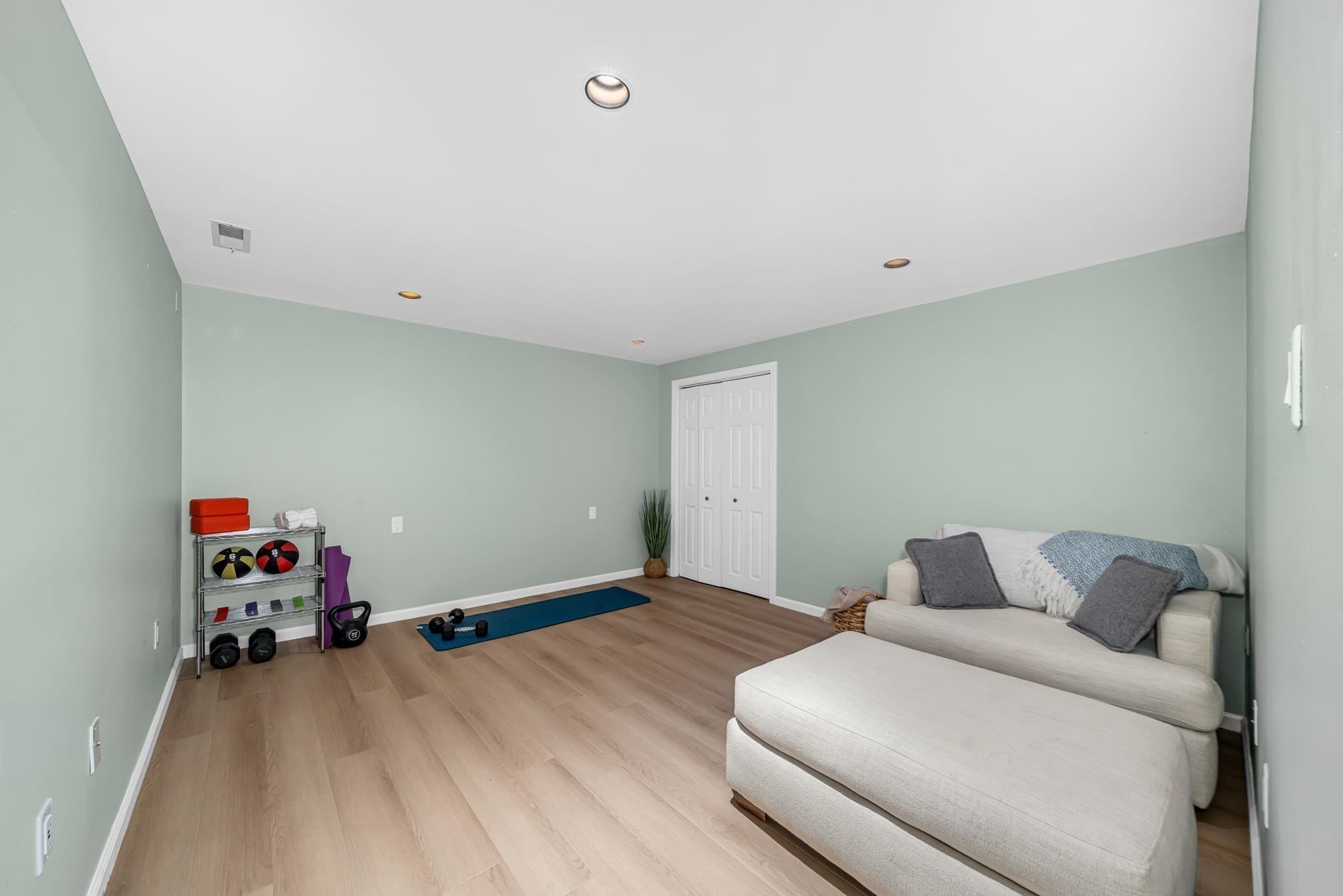 Single Family Residence at 2 Hunter Dr, Newburyport MA 01950, Newburyport, photo 25 of 36