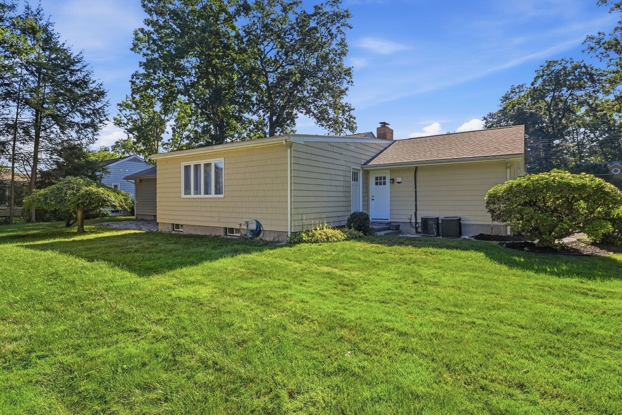 Single Family Residence at 80 Lynnwood Drive, Longmeadow MA 01106, Longmeadow, photo 5 of 42
