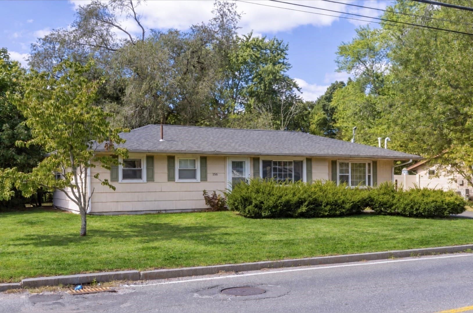 Single Family Residence at 156 Boundary St, Brockton MA 02302, Brockton, photo 3 of 20