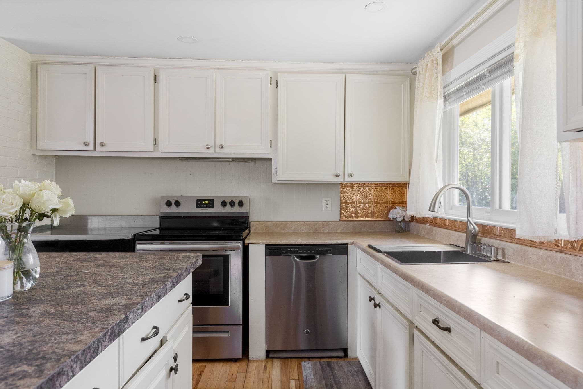 Single Family Residence at 156 Boundary St, Brockton MA 02302, Brockton, photo 9 of 20