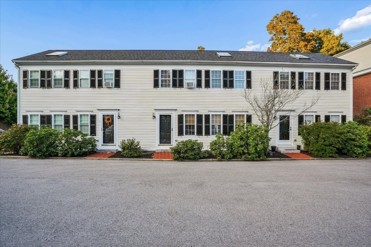 100 State St # 8, Newburyport MA 01950