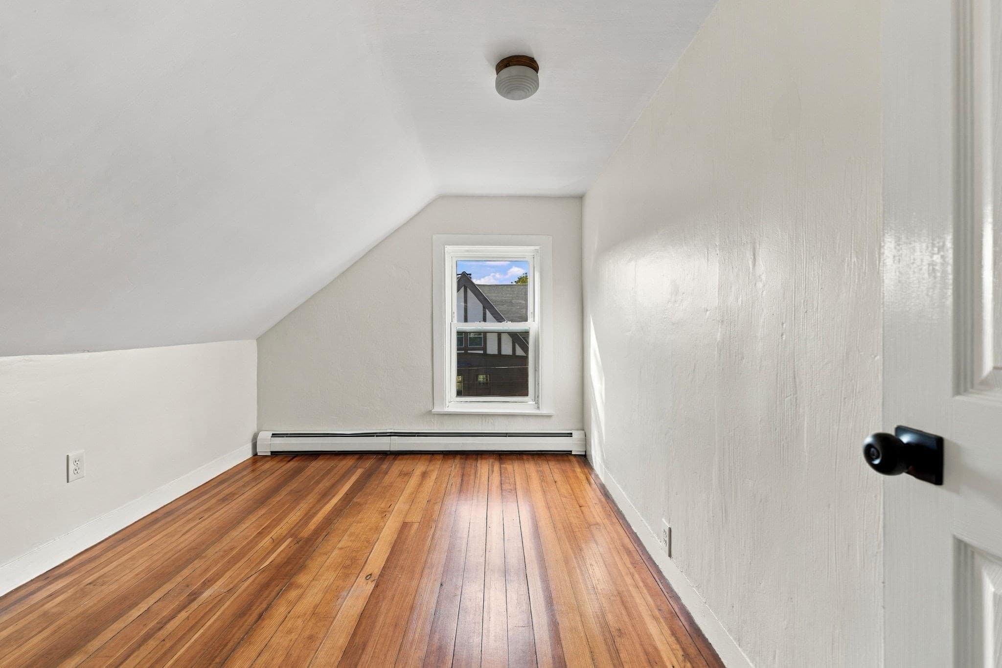 2 Family - 2 Units Up/Down at 5 Willow Ave, Salem MA 01970, Salem, photo 13 of 25